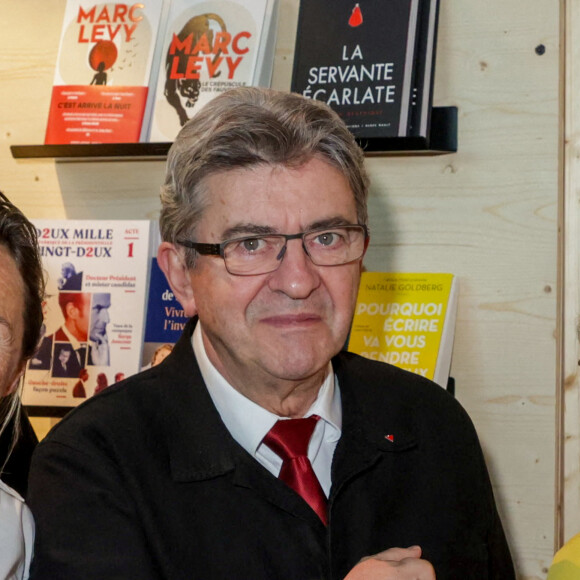 Jean-Luc Melenchon lors de sa visite au Festival du livre de Paris, le 22 avril 2022. © Jack Tribeca/Bestimage 