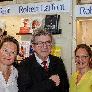 Jean-Luc Melenchon lors de sa visite au Festival du livre de Paris, le 22 avril 2022. © Jack Tribeca/Bestimage 