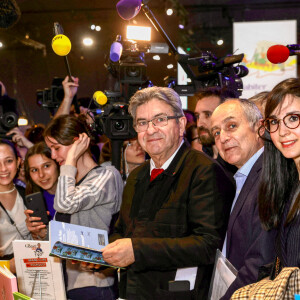 Jean-Luc Melenchon lors de sa visite au Festival du livre de Paris, le 22 avril 2022. © Jack Tribeca/Bestimage 