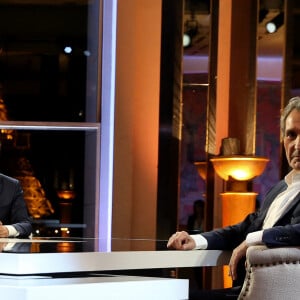 Le président de la République Emmanuel Macron lors de son interview en direct par les journalistes Jean-Jacques Bourdin, pour BFMTV et RMC, et Edwy Plenel, directeur de Mediapart au palais Chaillot, à Paris, France, le 15 avril 2018. © Dominique Jacovides/Bestimage 