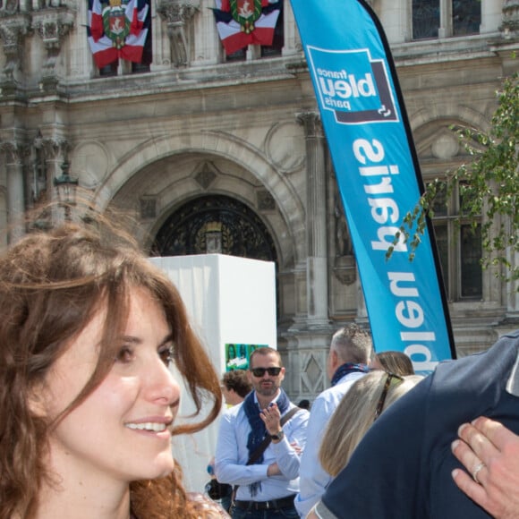 Fanny Agostini (Journaliste Marraine du 16e Forum International de la Météo et du Climat) et son mari Henri Landes - 16 ème Forum International de la météo et du climat sur le parvis de l'Hôtel de ville de Paris le 25 Mai 2019 © Alexandre Fay / PixPlanete / Bestimage