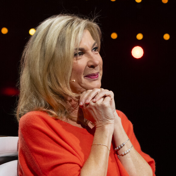 Exclusif - Michèle Laroque - Enregistrement de l'émission "La Chanson secrète 4", qui sera diffusée le 4 janvier 2020 sur TF1, à Paris. Le 17 décembre 2019 © Gaffiot-Perusseau / Bestimage 