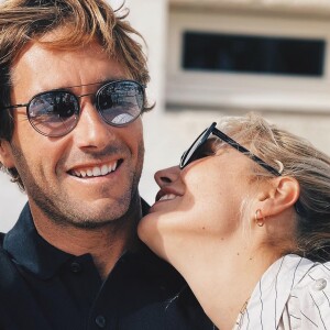 Camille Lou et son amoureux le sportif Romain Laulhe, fous amoureux sur Instagram.