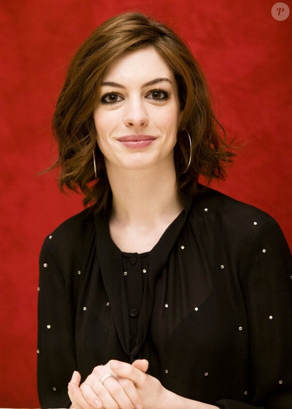 La comédienne Anne Hathaway dévoilera les nominations aux Oscars le 2 février 2010.