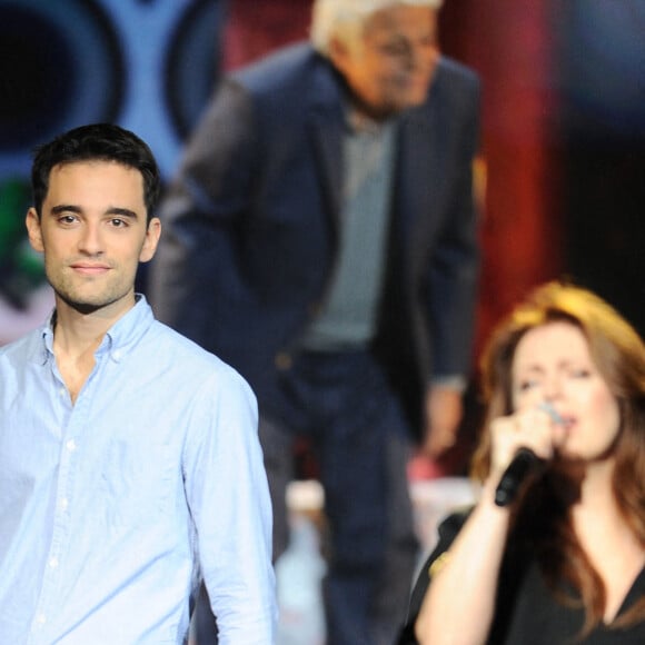 Tom (petit-fils de Gerard Darmon) et Isabelle Boulay - Surprises - Enregistrement de l'émission "La Chanson secrète 7 " à la Scène musicale à Paris, qui sera diffusée le 15 janvier 2021 sur TF1. © Gaffiot-Moreau / Bestimage 