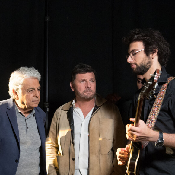 Isabelle Boulay, Enrico Macias, Philippe Lellouche, Jules Darmon, Tom Darmon et des amis - Backstage de l'enregistrement de l'émission "La Chanson secrète 7 " à la Scène musicale à Paris, qui sera diffusée le 15 janvier 2021 sur TF1. © Gaffiot-Moreau / Bestimage 