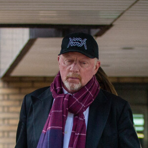 Boris Becker sort du tribunal à Londres, Royaume Uni, le 5 avril 2022. L'ancien champion de tennis risque la prison pour des fraudes liées à sa banqueroute. © Tayfun Salci/Zuma Press/Bestimage 