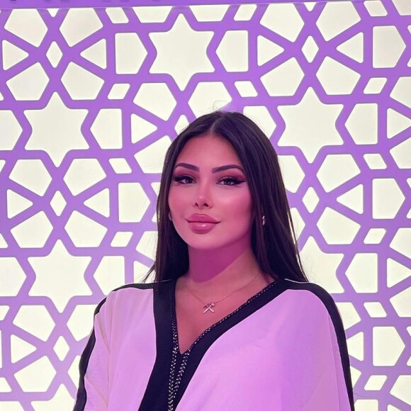 Maeva Ghennam sur Instagram