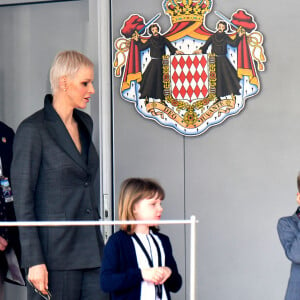 Le prince Albert II, la princesse Charlene de Monaco et leurs enfants, la princesse Gabriella et le prince Jacques - Remise des prix du championnat du "Monaco ePrix" à Monaco. Le 30 avril 2022 © Bruno Bebert / Bestimage 