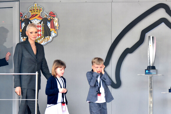 La princesse Charlene de Monaco et ses enfants, la princesse Gabriella et le prince Jacques - Remise des prix du championnat du "Monaco ePrix" à Monaco. Le 30 avril 2022 © Bruno Bebert / Bestimage 