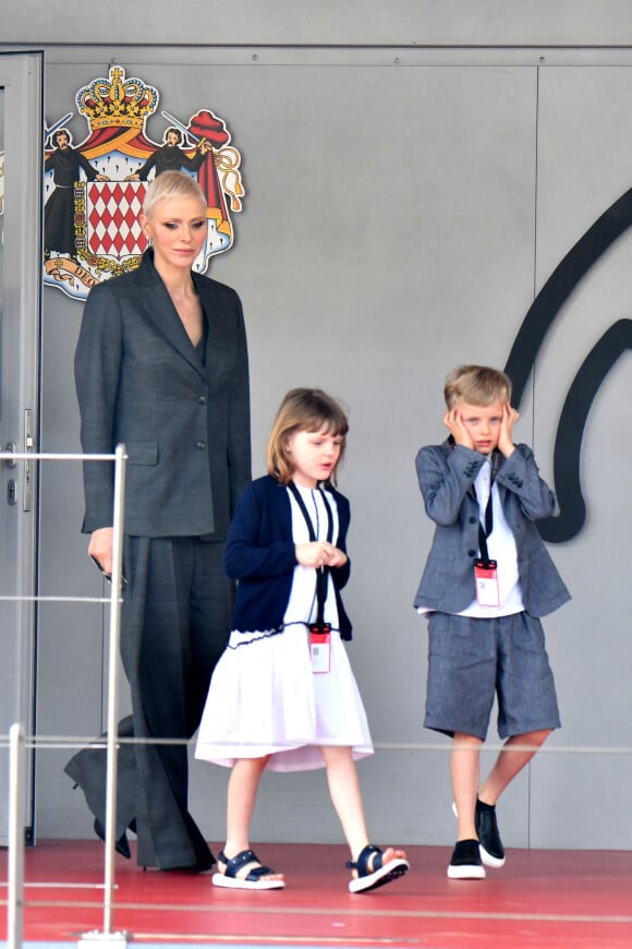 La princesse Charlene de Monaco et ses enfants, la princesse Gabriella et le prince Jacques - Remise des prix du championnat du "Monaco ePrix" à Monaco. Le 30 avril 2022 © Bruno Bebert / Bestimage