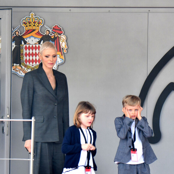 La princesse Charlene de Monaco et ses enfants, la princesse Gabriella et le prince Jacques - Remise des prix du championnat du "Monaco ePrix" à Monaco. Le 30 avril 2022 © Bruno Bebert / Bestimage