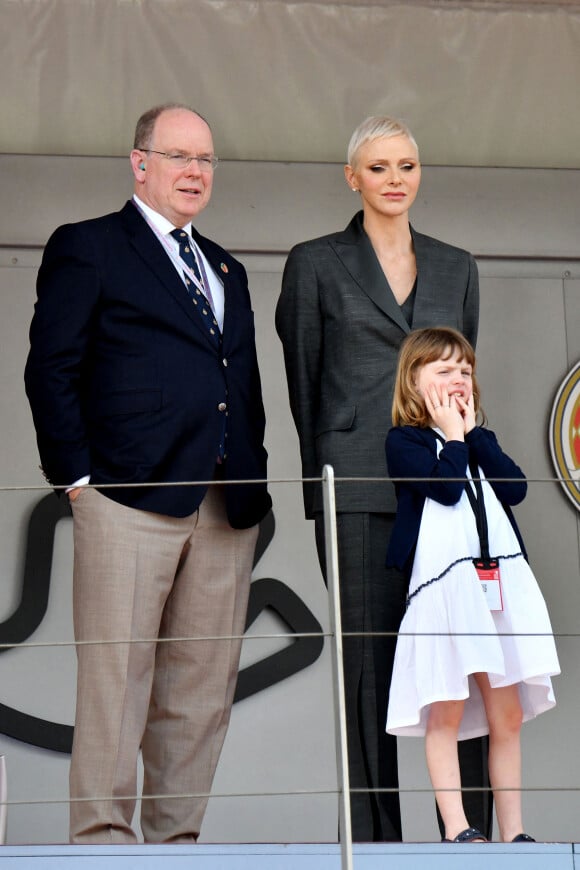 Le prince Albert II, la princesse Charlene de Monaco et leur fille, la princesse Gabriella - Remise des prix du championnat du "Monaco ePrix" à Monaco. Le 30 avril 2022 © Bruno Bebert / Bestimage