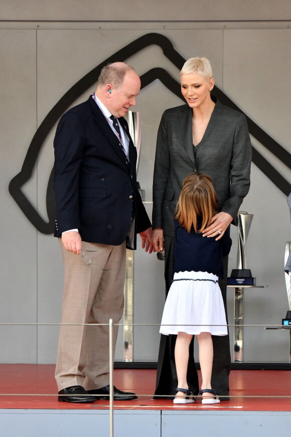 Le prince Albert II de Monaco, la princesse Charlene de Monaco et leur fille, la princesse Gabriella - Remise des prix du championnat du "Monaco ePrix" à Monaco. Le 30 avril 2022 © Bruno Bebert / Bestimage