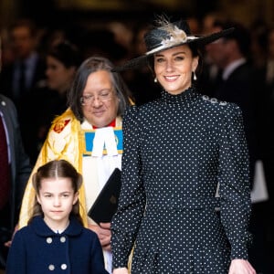 Catherine (Kate) Middleton, duchesse de Cambridge et La princesse Charlotte de Cambridge lors du service d'action de grâce en hommage au prince Philip, duc d'Edimbourg, à l'abbaye de Westminster à Londres, Royaume Uni, le 29 mars 2022. Le prince Philip, duc d'Edimbourg, est décédé le 9 avril 2021. 