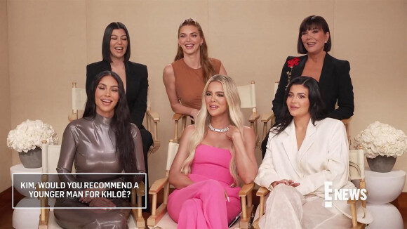 La famille Kardashian (Kendall, Kylie, Kris Jenner, Kim, Khloe et Kourtney Kardashian) sur le plateau de "E! News" à Los Angeles, le 19 avril 2022. 
