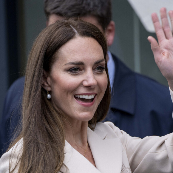 Catherine (Kate) Middleton et la princesse Anne vont assister à une démonstration de simulation d'opération césarienne d'urgence au Royal College of Obstetricians & Gynaecologists à Londres le 27 avril 2022.