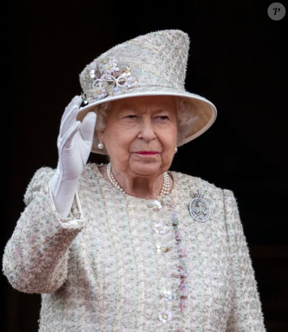 La reine Elisabeth II d'Angleterre - La famille royale au balcon du palais de Buckingham lors de la parade Trooping the Colour 2019, célébrant le 93ème anniversaire de la reine Elisabeth II, Londres, le 8 juin 2019. 