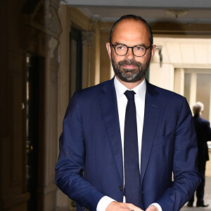 Édouard Philippe quitte son domicile et se rend à l'Assemblée Nationale à Paris le 15 mai 2017.