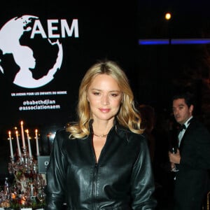 Virginie Efira - Dîner de l'association AEM (Un Avenir pour les Enfants du Monde) au Pavillon Ledoyen à Paris. Le 24 mars 2022. © Borde-Rindoff / Bestimage