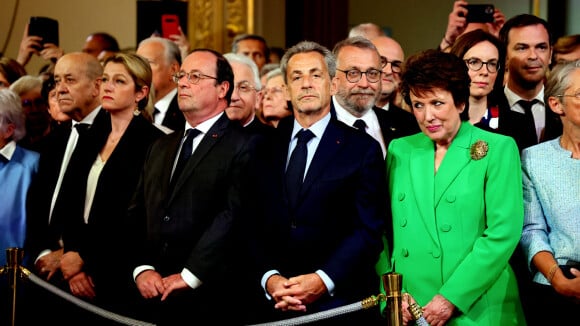 Roselyne Bachelot : Costume vert flashy et gloss rose, son look très remarqué face à Emmanuel Macron !