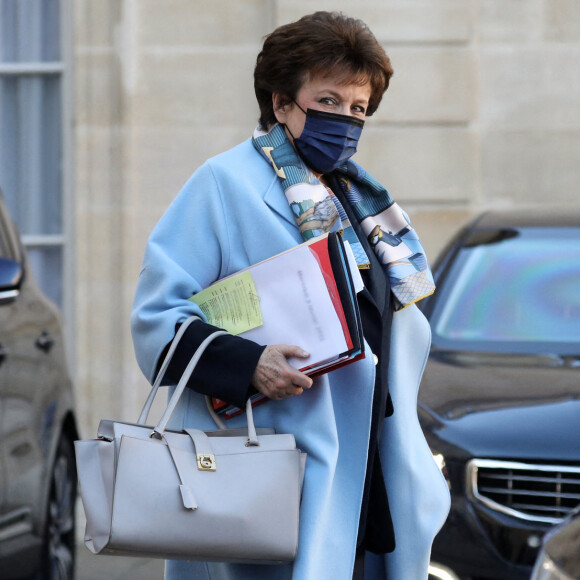 Roselyne Bachelot, ministre de la Culture - Sorties du Conseil des ministres du mercredi 9 février 2022 au palais de l'Elysée à Paris © Stéphane Lemouton / Bestimage