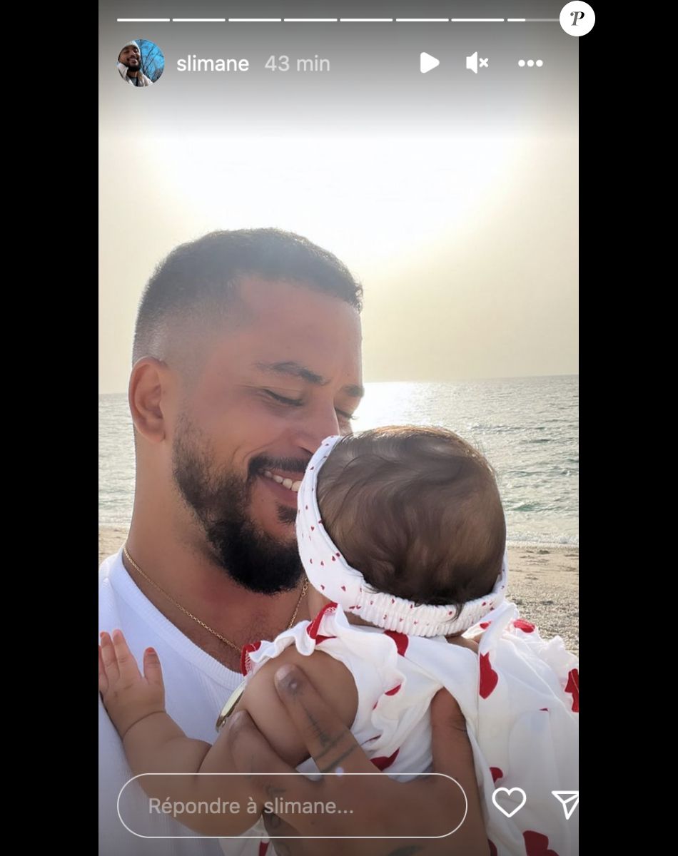 Slimane en vacances à la mer avec sa fille Esmeralda - Instagram