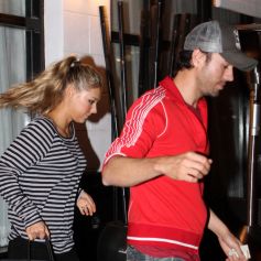 Exclusif - Anna Kournikova et Enrique Iglesias quittent un restaurant de Miami le 26 janvier 2012.