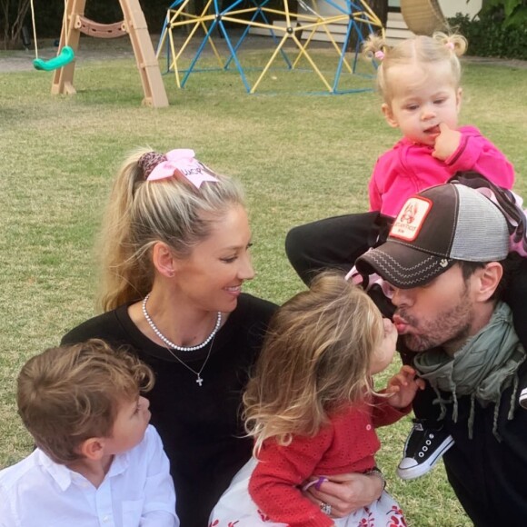 Enrique Iglesias et Anna Kournikova avec leurs enfants.