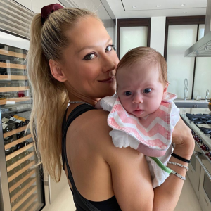 Anna Kournikova et sa fille Mary. Avril 2020.