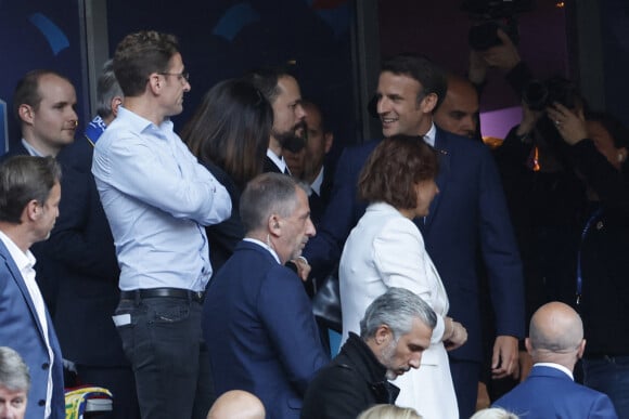 Emmanuel Macron et son frère Laurent Macron - Le président de la république lors de la finale de la Coupe de France de football entre le FC Nantes et l'OGC Nice (1-0) au stade de France à Saint-Denis le 7 mai 2022
