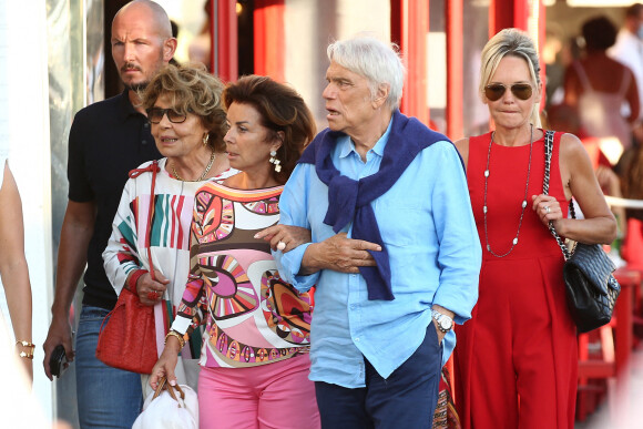 Bernard Tapie et sa femme Dominique sont allés diner au restaurant "Le Girelier" à Saint-Tropez. Le 15 juillet 2020