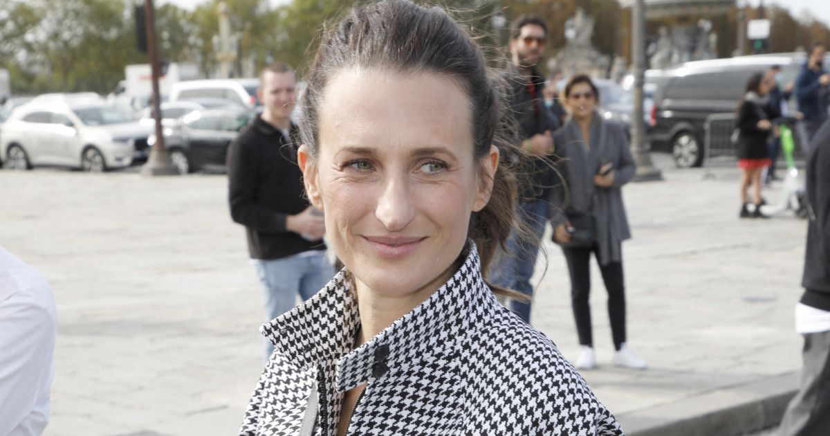Camille Cottin - People au défilé de la maison Dior collection