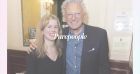 Nelson Montfort complice avec sa fille, jeune maman, lors d'un prestigieux événement