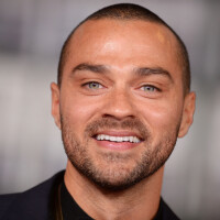 Jesse Williams (Grey's Anatomy) entièrement nu : des images embarrassantes ont fuité !