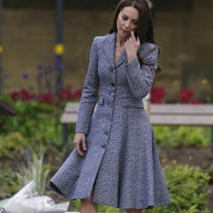 Catherine (Kate) Middleton, duchesse de Cambridge, assiste à l'ouverture officielle du mémorial Glade of Light à Manchester, Royaume Uni, le 10 mai 2022. Le mémorial commémore les victimes de l'attaque terroriste du 22 mai 2017 à la Manchester Arena. Il rend hommage aux 22 personnes dont la vie a été prise, ainsi qu'à la mémoire de tous ceux qui ont été blessés ou affectés.  Catherine, The Duchess of Cambridge, attends the official opening of the Glade of Light Memorial on 10th May 2022. The memorial commemorates the victims of the 22nd May 2017 terrorist attack at Manchester Arena. It honours the 22 people whose lives were taken, as well as remembering everyone who was left injured or affected. 