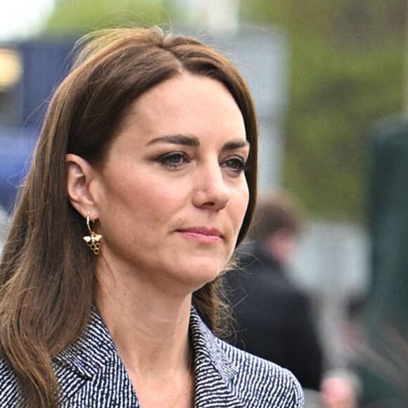 Catherine (Kate) Middleton, duchesse de Cambridge, assiste à l'ouverture officielle du mémorial Glade of Light à Manchester, Royaume Uni, le 10 mai 2022. Le mémorial commémore les victimes de l'attaque terroriste du 22 mai 2017 à la Manchester Arena. Il rend hommage aux 22 personnes dont la vie a été prise, ainsi qu'à la mémoire de tous ceux qui ont été blessés ou affectés.  Catherine, The Duchess of Cambridge, attends the official opening of the Glade of Light Memorial on 10th May 2022. The memorial commemorates the victims of the 22nd May 2017 terrorist attack at Manchester Arena. It honours the 22 people whose lives were taken, as well as remembering everyone who was left injured or affected. 