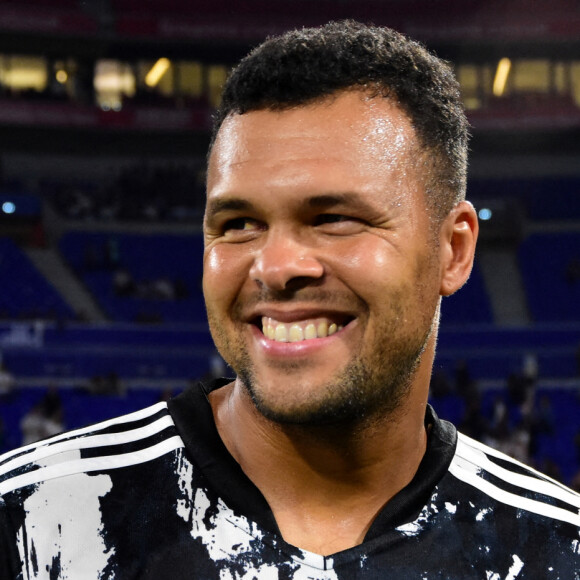 Jo-Wilfried Tsonga lors du match de football caritatif entre l'OL Légendes et la team Unicef au Groupama Stadium à Lyon en faveur des enfants d'Ukraine et pour célébrer les 20 ans du premier titre de Champion de France de l Olympique Lyonnais le 10 mai 2022. © Romain Doucelin / Bestimage