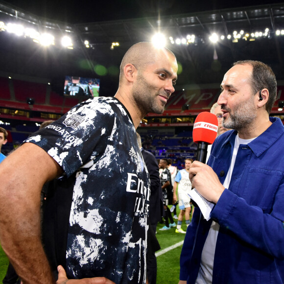 Tony Parker lors du match de football caritatif entre l'OL Légendes et la team Unicef au Groupama Stadium à Lyon en faveur des enfants d'Ukraine et pour célébrer les 20 ans du premier titre de Champion de France de l Olympique Lyonnais le 10 mai 2022. © Romain Doucelin / Bestimage