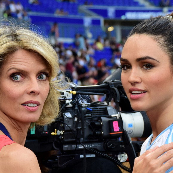 Sylvie Tellier et Diane Leyre, Miss France 2022 lors du match de football caritatif entre l'OL Légendes et la team Unicef au Groupama Stadium à Lyon en faveur des enfants d'Ukraine et pour célébrer les 20 ans du premier titre de Champion de France de l Olympique Lyonnais le 10 mai 2022. © Romain Doucelin / Bestimage