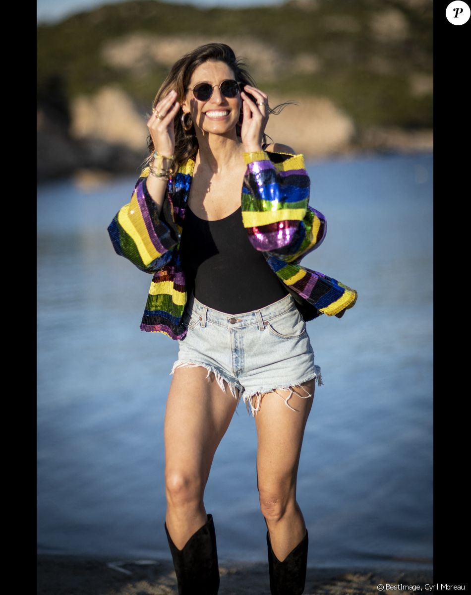 Laury Thilleman - Front row et people lors du défilé Etam Croisière 2022 au Domaine de Murtoli, Corse le 12 mai 2022. © Cyril Moreau / Bestimage