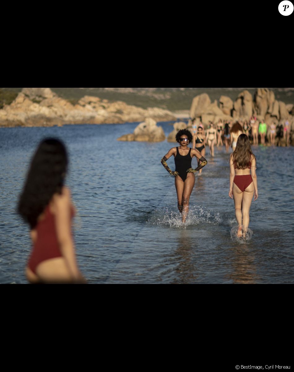 Défilé Etam Croisière 2022 au Domaine de Murtoli, Corse le 12 mai 2022. © Cyril Moreau / Bestimage