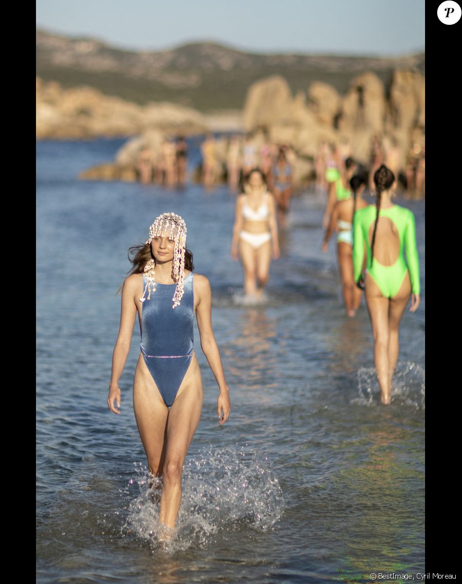 Défilé Etam Croisière 2022 au Domaine de Murtoli, Corse le 12 mai 2022. © Cyril Moreau / Bestimage