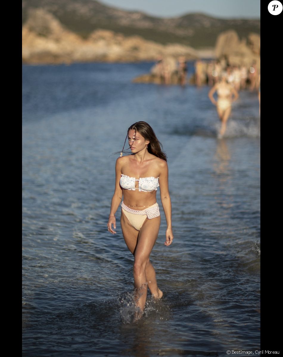 Défilé Etam Croisière 2022 au Domaine de Murtoli, Corse le 12 mai 2022. © Cyril Moreau / Bestimage