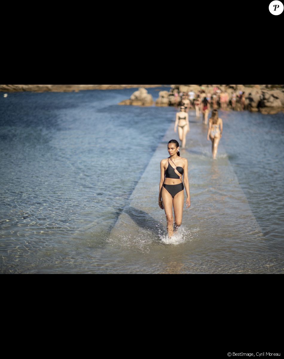 Défilé Etam Croisière 2022 au Domaine de Murtoli, Corse le 12 mai 2022. © Cyril Moreau / Bestimage