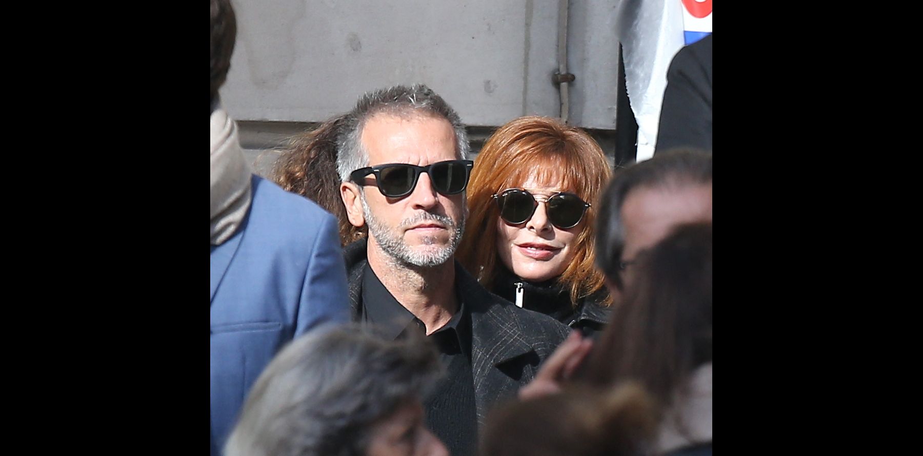Quel Est Le Compagnon De Mylene Farmer Mylène Farmer célibataire : c'est fini avec Benoît Di Sabatino, après 20  ans d'amour - Purepeople