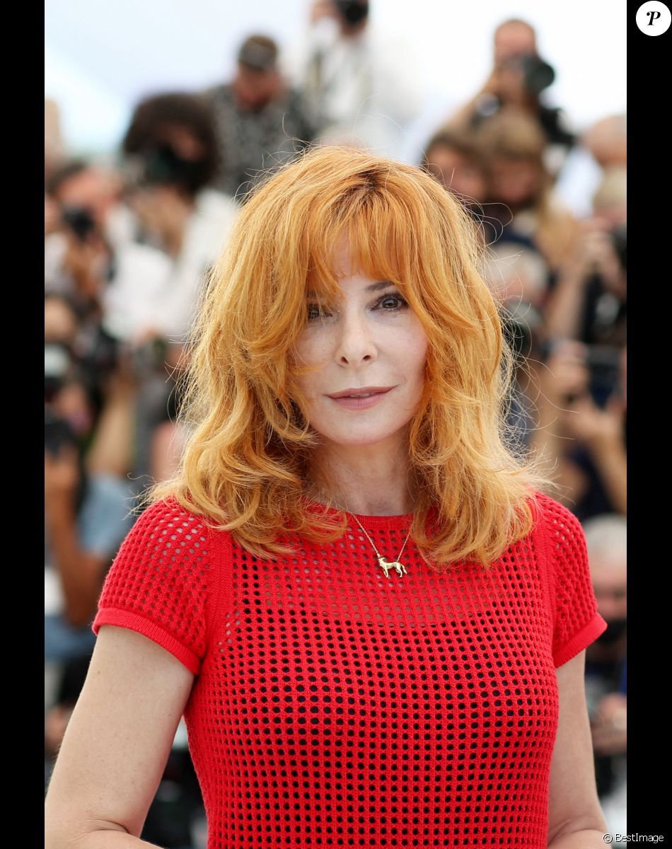 Mylène Farmer au photocall du jury officiel du 74ème festival international du film de Cannes le 6 juillet 2021 © Jacovides / Moreau / Bestimage Jury photocall during 74th Cannes Film Festival in Cannes on july 6th 2021