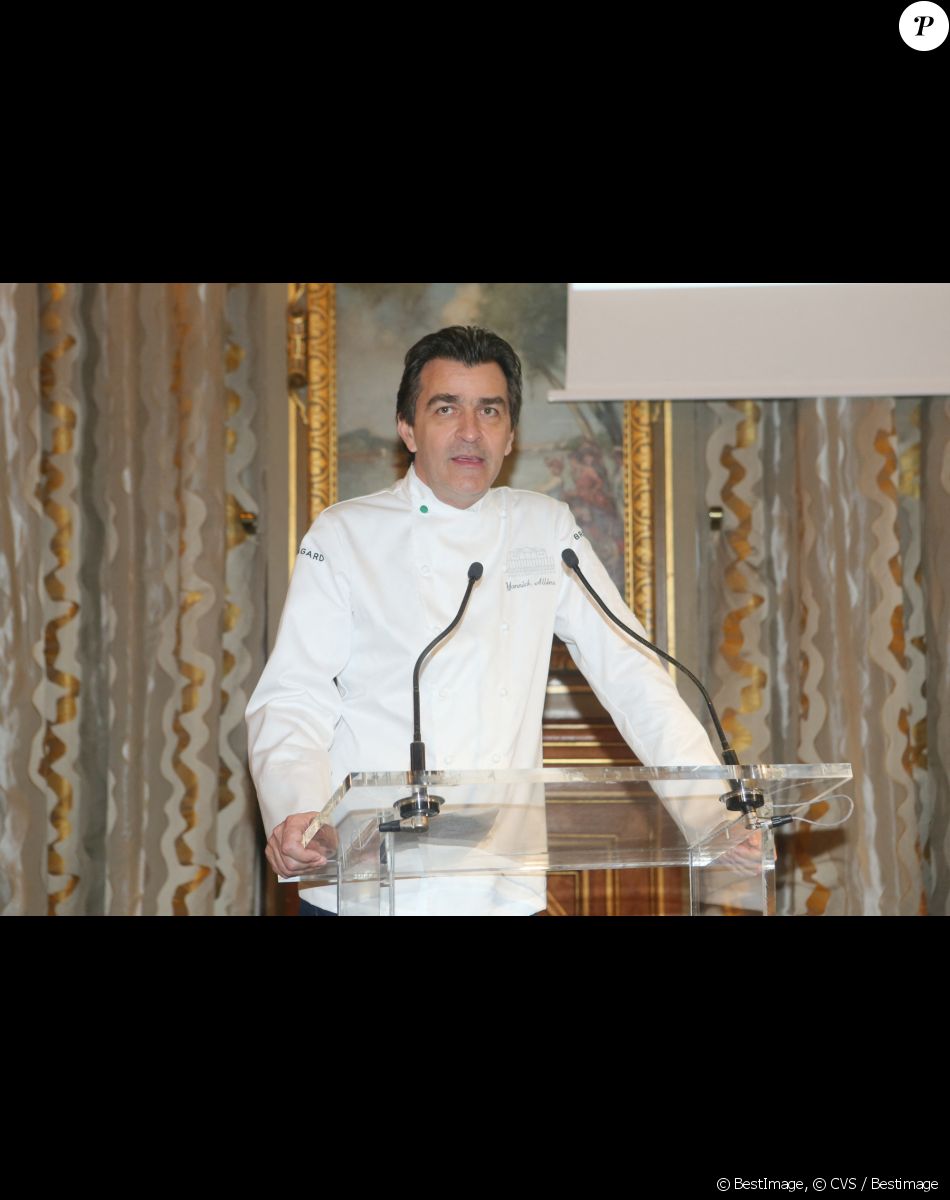 Yannick Alléno - Conférence de presse de la 3e édition du salon de la gastronomie des outre-mer et de la francophonie à l'Hôtel de Ville de Paris, le 04 janvier 2018 © CVS / Bestimage