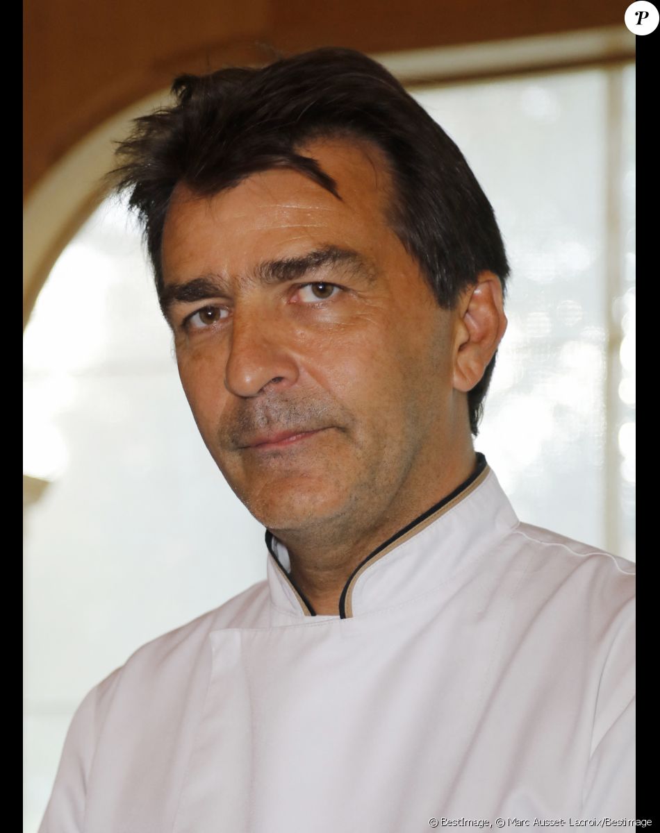 Yannick Alléno - La région île de France et le comité régional du tourisme Paris île de France présentent leur nouvelle édition sur la gastronomie Francilienne, "Etude de marchés, les parcours de la gastronomie en île de France" au Pavillon Ledoyen à Paris le 19 septembre 2017. © Marc Ausset- Lacroix/Bestimage