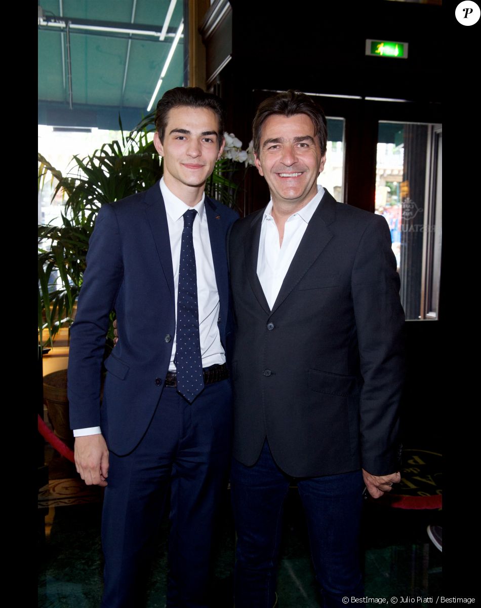 Exclusif - Thomas Alléno et son père Yannick Alléno - Déjeuner "Pères et fils" au Café de la Paix à Paris le 16 juin 2016. © Julio Piatti / Bestimage